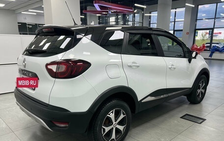 Renault Kaptur I рестайлинг, 2017 год, 1 700 000 рублей, 8 фотография