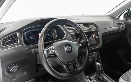 Volkswagen Tiguan II, 2020 год, 2 806 600 рублей, 5 фотография
