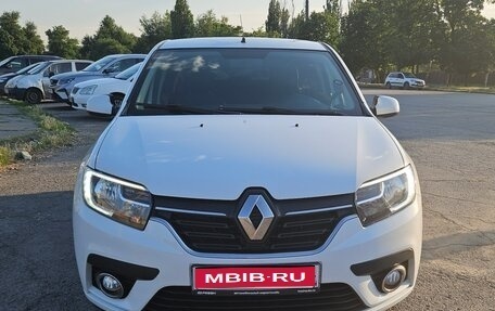 Renault Logan II, 2020 год, 925 000 рублей, 1 фотография