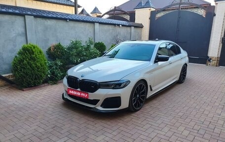 BMW 5 серия, 2018 год, 2 790 000 рублей, 1 фотография