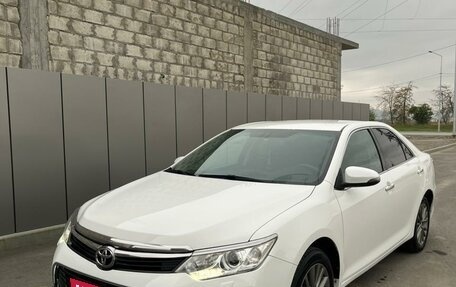 Toyota Camry, 2016 год, 1 850 000 рублей, 2 фотография