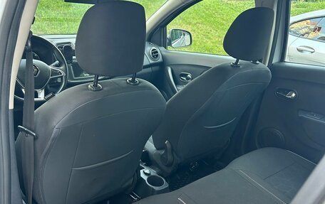 Renault Sandero II рестайлинг, 2019 год, 1 200 000 рублей, 6 фотография
