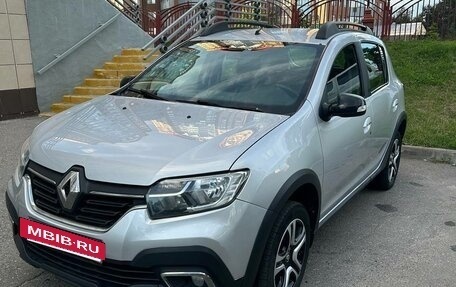 Renault Sandero II рестайлинг, 2019 год, 1 200 000 рублей, 3 фотография