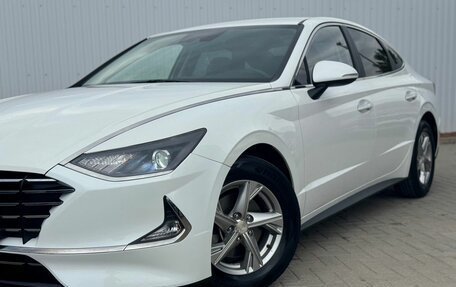 Hyundai Sonata VIII, 2019 год, 1 895 000 рублей, 2 фотография