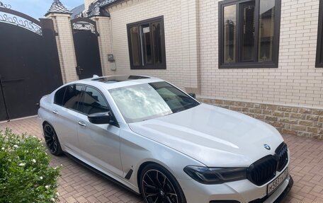 BMW 5 серия, 2018 год, 2 790 000 рублей, 3 фотография