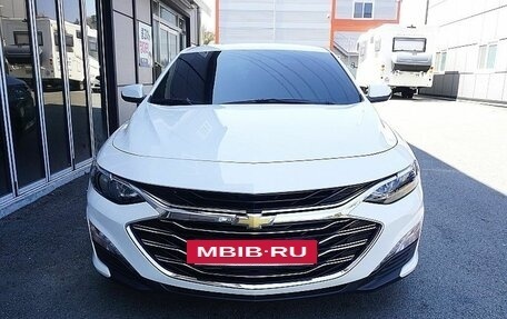 Chevrolet Malibu IX, 2020 год, 1 500 000 рублей, 2 фотография