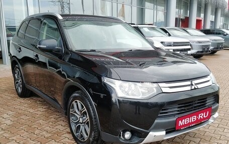 Mitsubishi Outlander III рестайлинг 3, 2014 год, 1 460 000 рублей, 4 фотография