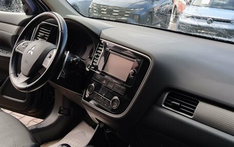 Mitsubishi Outlander III рестайлинг 3, 2014 год, 1 460 000 рублей, 20 фотография