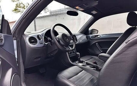 Volkswagen Beetle, 2019 год, 1 313 333 рублей, 13 фотография