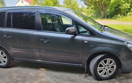 Opel Zafira B, 2012 год, 930 000 рублей, 2 фотография