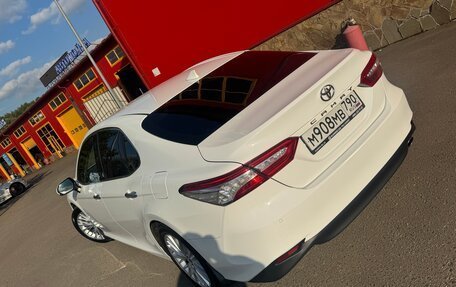 Toyota Camry, 2018 год, 2 550 000 рублей, 4 фотография