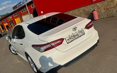 Toyota Camry, 2018 год, 2 550 000 рублей, 3 фотография