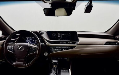 Lexus ES VII, 2020 год, 3 818 000 рублей, 19 фотография