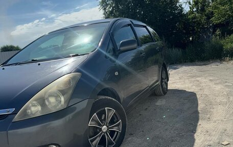 Toyota Wish II, 2004 год, 670 000 рублей, 2 фотография