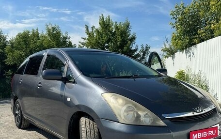 Toyota Wish II, 2004 год, 670 000 рублей, 13 фотография