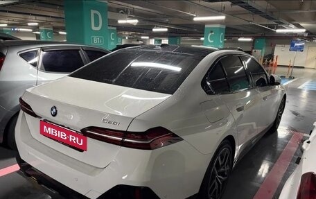BMW 5 серия, 2025 год, 5 800 000 рублей, 2 фотография