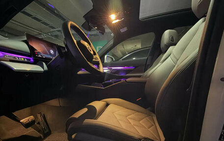 BMW 5 серия, 2025 год, 5 800 000 рублей, 12 фотография