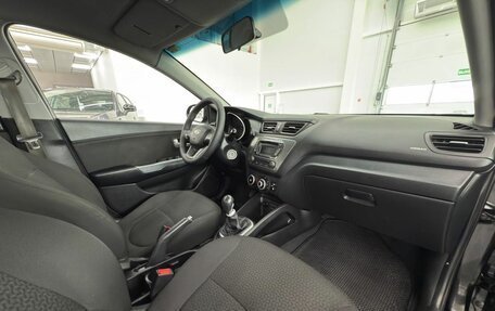 KIA Rio III рестайлинг, 2012 год, 900 000 рублей, 20 фотография