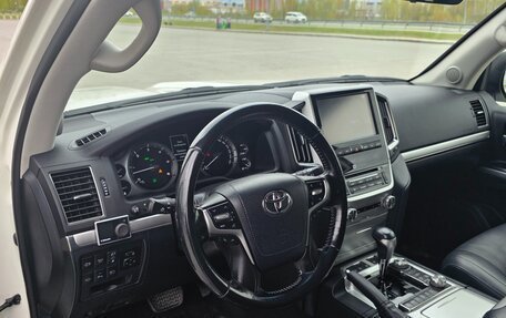 Toyota Land Cruiser 200, 2019 год, 7 590 000 рублей, 10 фотография