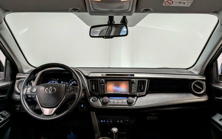 Toyota RAV4, 2018 год, 2 300 000 рублей, 15 фотография