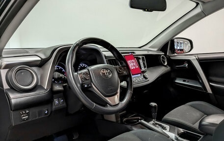 Toyota RAV4, 2018 год, 2 300 000 рублей, 17 фотография