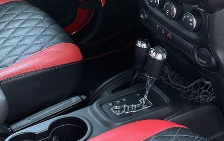 Jeep Wrangler, 2015 год, 3 190 000 рублей, 22 фотография