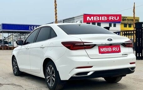 Ford Escort, 2023 год, 1 020 333 рублей, 4 фотография