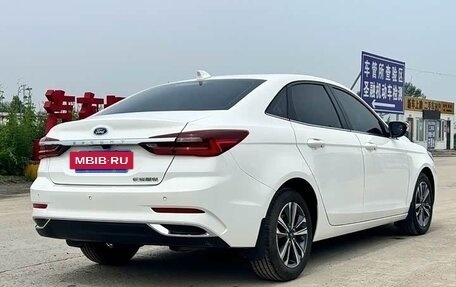 Ford Escort, 2023 год, 1 020 333 рублей, 6 фотография
