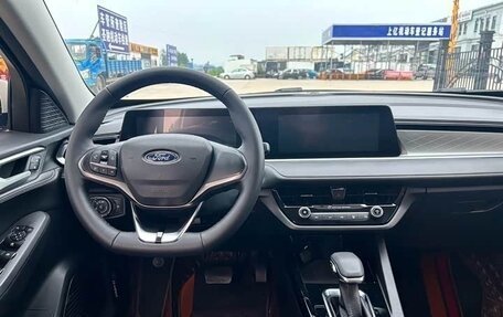 Ford Escort, 2023 год, 1 020 333 рублей, 9 фотография