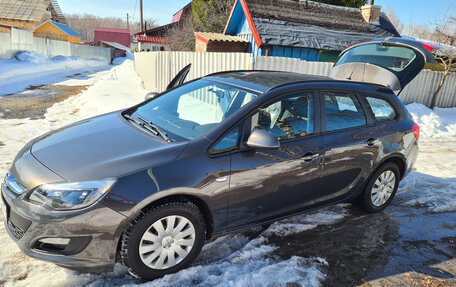 Opel Astra J, 2015 год, 920 000 рублей, 6 фотография