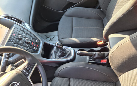 Opel Astra J, 2015 год, 920 000 рублей, 19 фотография