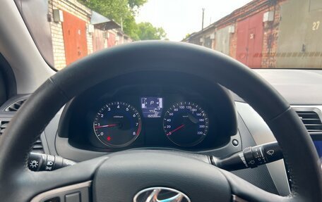 Hyundai Solaris II рестайлинг, 2014 год, 800 000 рублей, 7 фотография