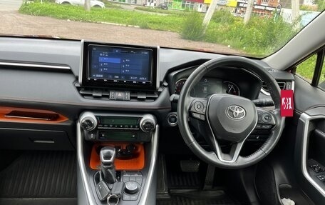 Toyota RAV4, 2019 год, 3 270 000 рублей, 18 фотография