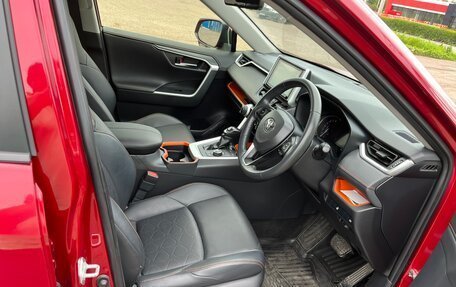Toyota RAV4, 2019 год, 3 270 000 рублей, 31 фотография