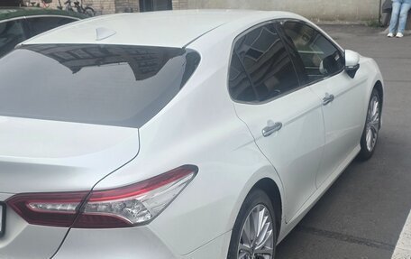 Toyota Camry, 2018 год, 2 150 000 рублей, 4 фотография