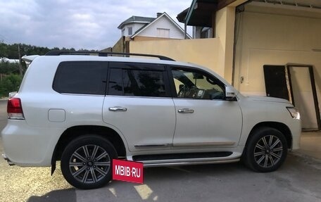 Toyota Land Cruiser 200, 2016 год, 4 500 000 рублей, 6 фотография