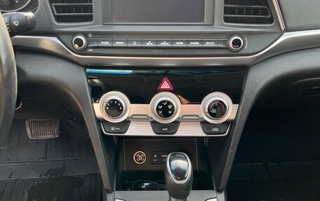Hyundai Elantra VI рестайлинг, 2019 год, 1 550 000 рублей, 8 фотография
