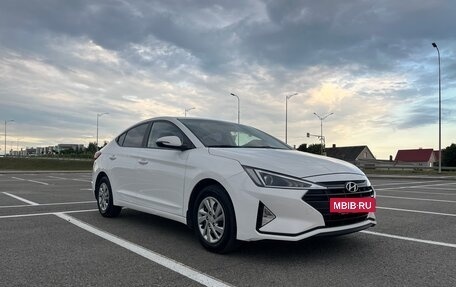 Hyundai Elantra VI рестайлинг, 2019 год, 1 550 000 рублей, 2 фотография