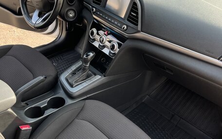 Hyundai Elantra VI рестайлинг, 2019 год, 1 550 000 рублей, 9 фотография