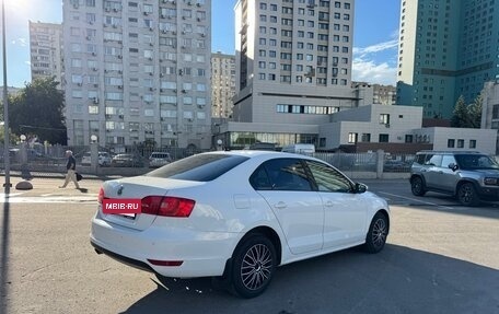 Volkswagen Jetta VI, 2013 год, 1 050 000 рублей, 3 фотография