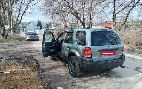 Ford Escape II, 2004 год, 500 000 рублей, 4 фотография