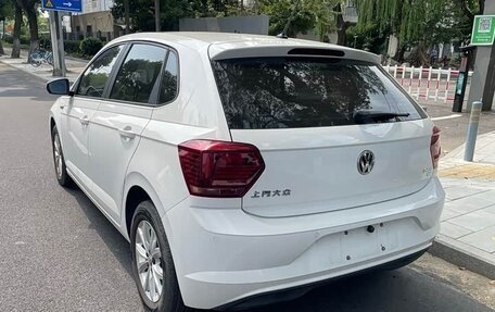Volkswagen Polo, 2021 год, 985 000 рублей, 4 фотография