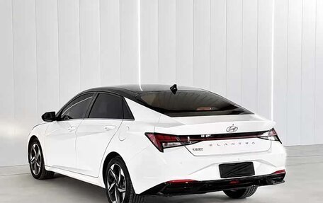 Hyundai Elantra, 2022 год, 1 270 000 рублей, 5 фотография