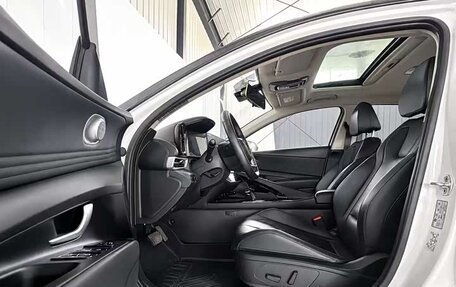 Hyundai Elantra, 2022 год, 1 270 000 рублей, 10 фотография