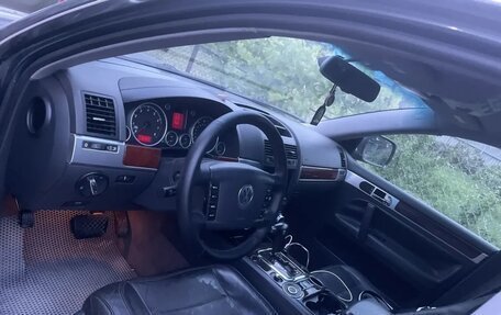 Volkswagen Touareg III, 2004 год, 760 000 рублей, 6 фотография