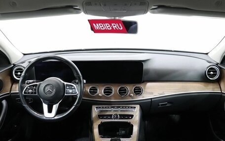 Mercedes-Benz E-Класс, 2018 год, 3 100 000 рублей, 7 фотография