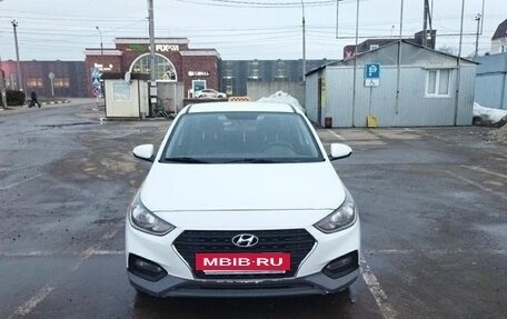 Hyundai Solaris II рестайлинг, 2018 год, 850 000 рублей, 2 фотография
