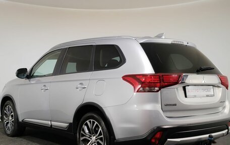 Mitsubishi Outlander III рестайлинг 3, 2017 год, 1 680 000 рублей, 6 фотография