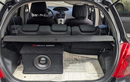 Toyota Yaris III рестайлинг, 2008 год, 550 000 рублей, 9 фотография