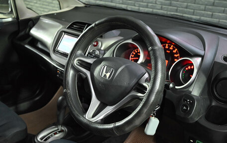 Honda Fit III, 2012 год, 675 000 рублей, 13 фотография